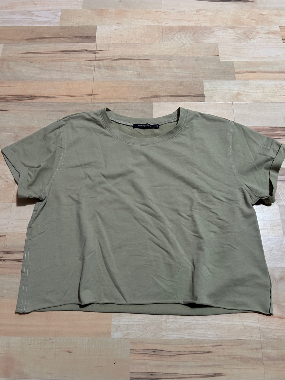 Relaxed Crewneck Crop Tee in Olive